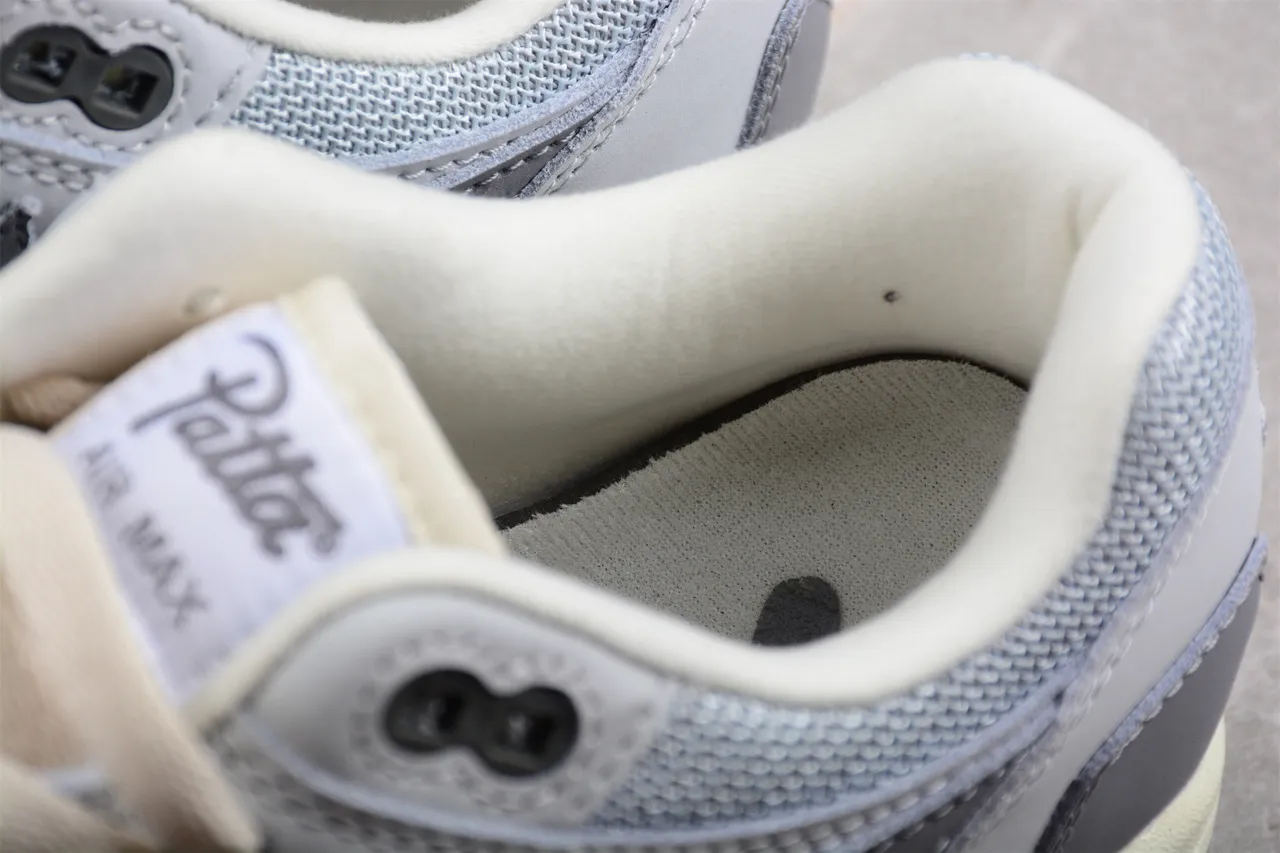 Nike Zoom 2K Light Gray and Off-White Lifestyle Sneakers 7