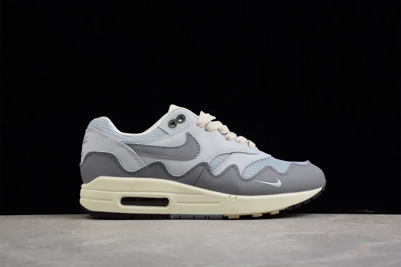 Nike Zoom 2K Light Gray and Off-White Lifestyle Sneakers 15