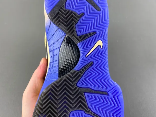 Nike Zoom Kobe IV Beige and Royal Blue Basketball Shoes 11