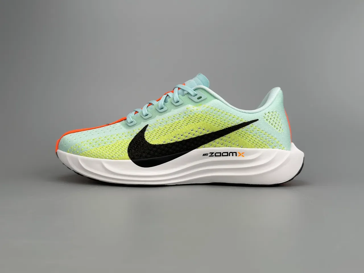 Nike ZoomX Green Orange Knit Upper Gradient Color Blocking Running Shoes 1