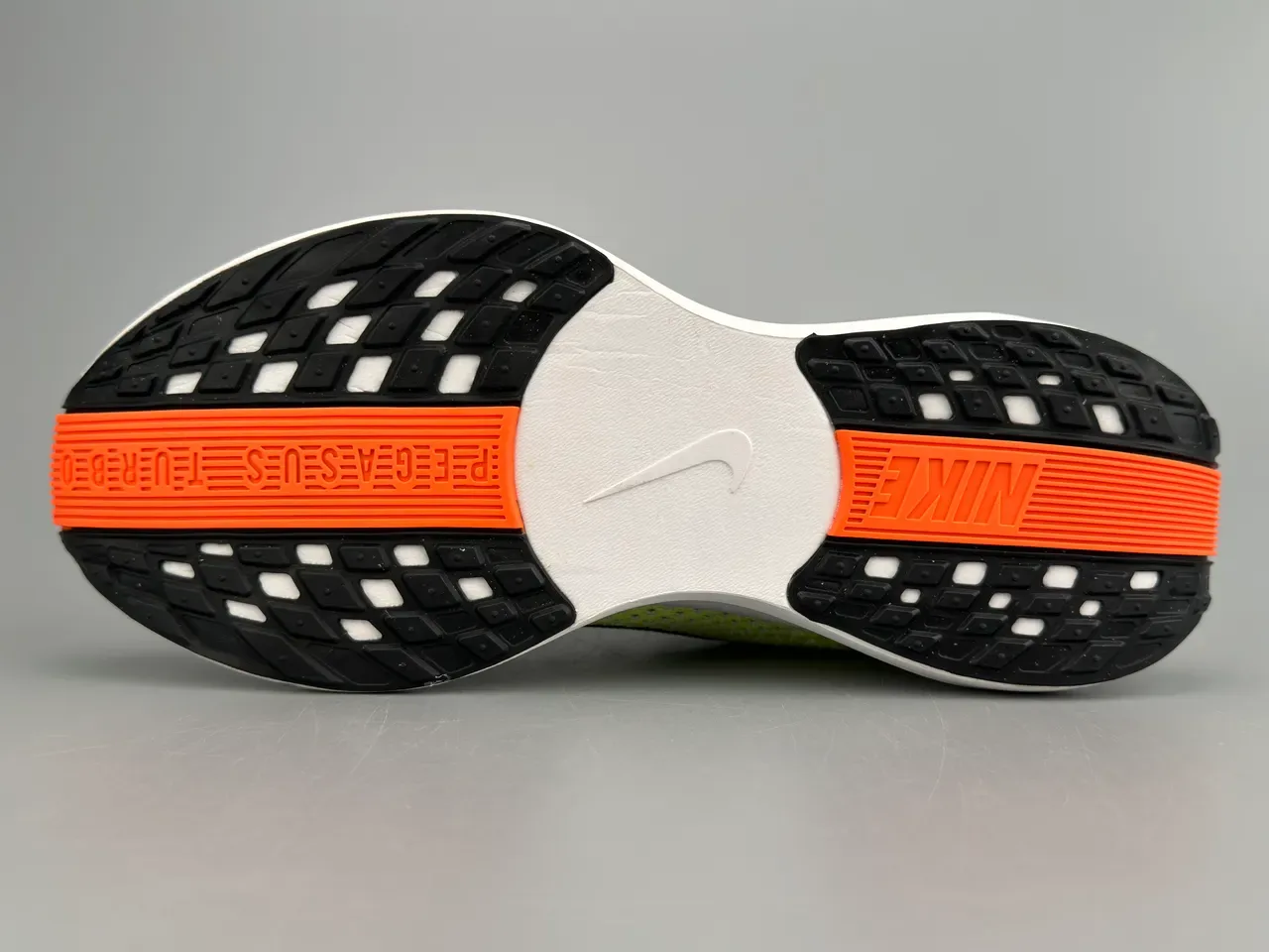 Nike ZoomX Green Orange Knit Upper Gradient Color Blocking Running Shoes 8