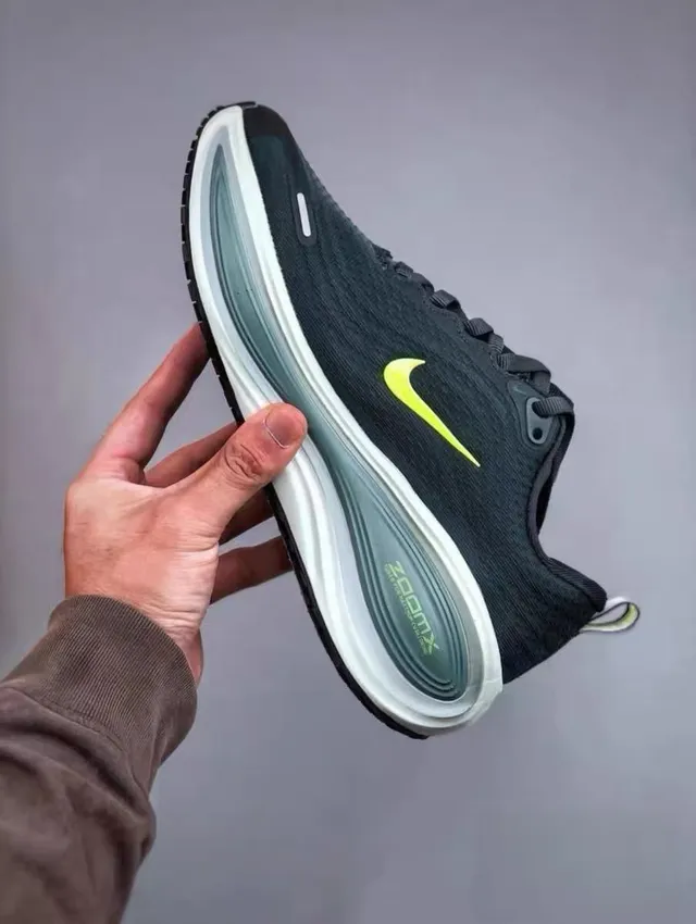 Nike ZoomX Invincible Run Running Shoes 2