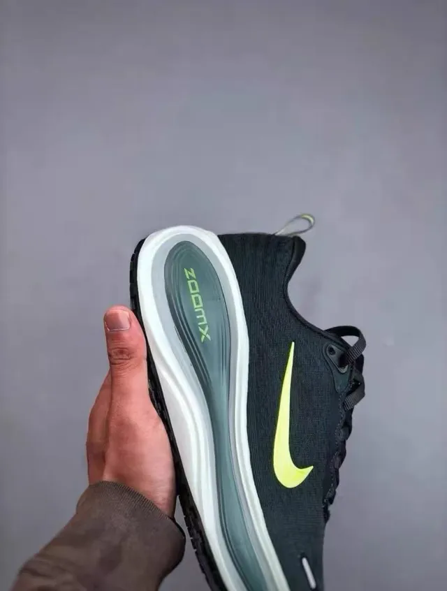 Nike ZoomX Invincible Run Running Shoes 6