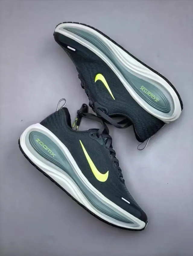 Nike ZoomX Invincible Run Running Shoes 9