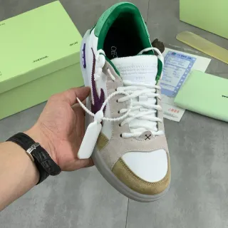 Off-White بيج سويد وجلد متعدد الطبقات تفاصيل الإغلاق الصناعي مع رباط زيب-تاي حذاء أسلوب حياة رياضي