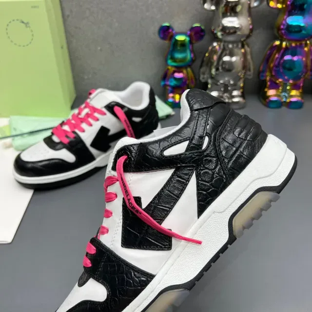 Off-White Tênis Lifestyle Couro Crocodilo Embossado Preto Rosa Logo Seta Diagonal 6