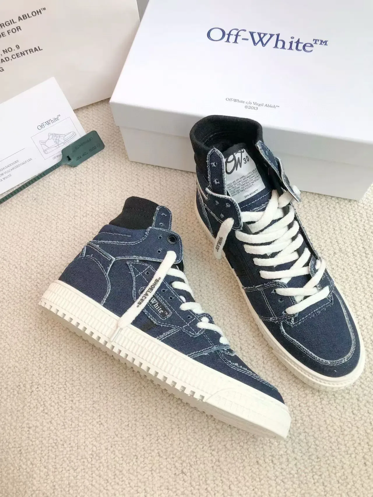 Off-White Sneakers Lifestyle en Denim Hautes 5
