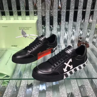Off-White Industrial Low حذاء رياضي أسود جلد علوي أسلوب حياة