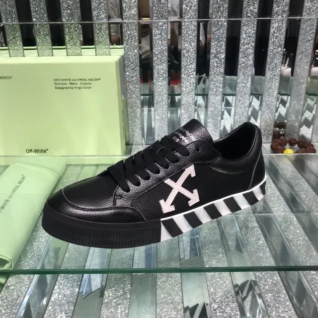 Off-White Industrial Low حذاء رياضي أسود جلد علوي أسلوب حياة 6