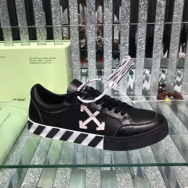 Off-White Industrial Low حذاء رياضي أسود جلد علوي أسلوب حياة 9