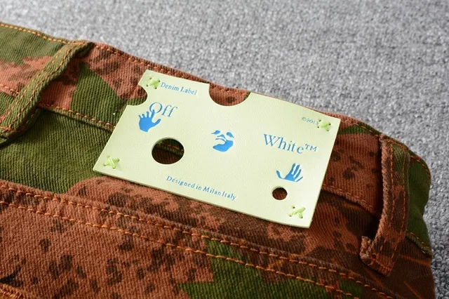 Off-White Multicolor Printed Maple Leaf Camouflage Diagonal Arrow Graphics Jeans 3