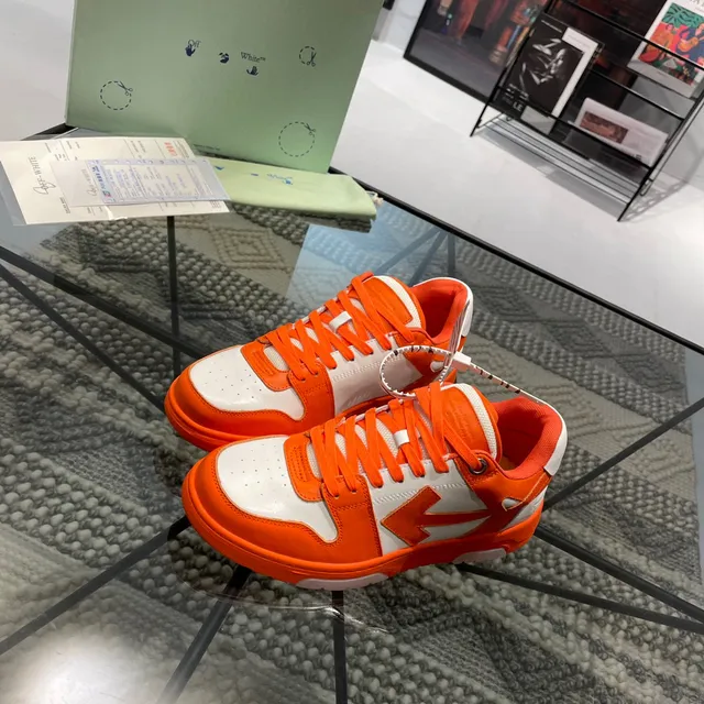 Off-White برتقالي Chunky Sculpted Sole سهم مائل Logo Lifestyle Sneakers 9