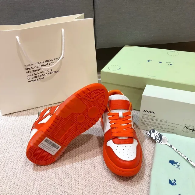 Off-White Sneakers Lifestyle Orange Low-Top Toebox Perforé 3