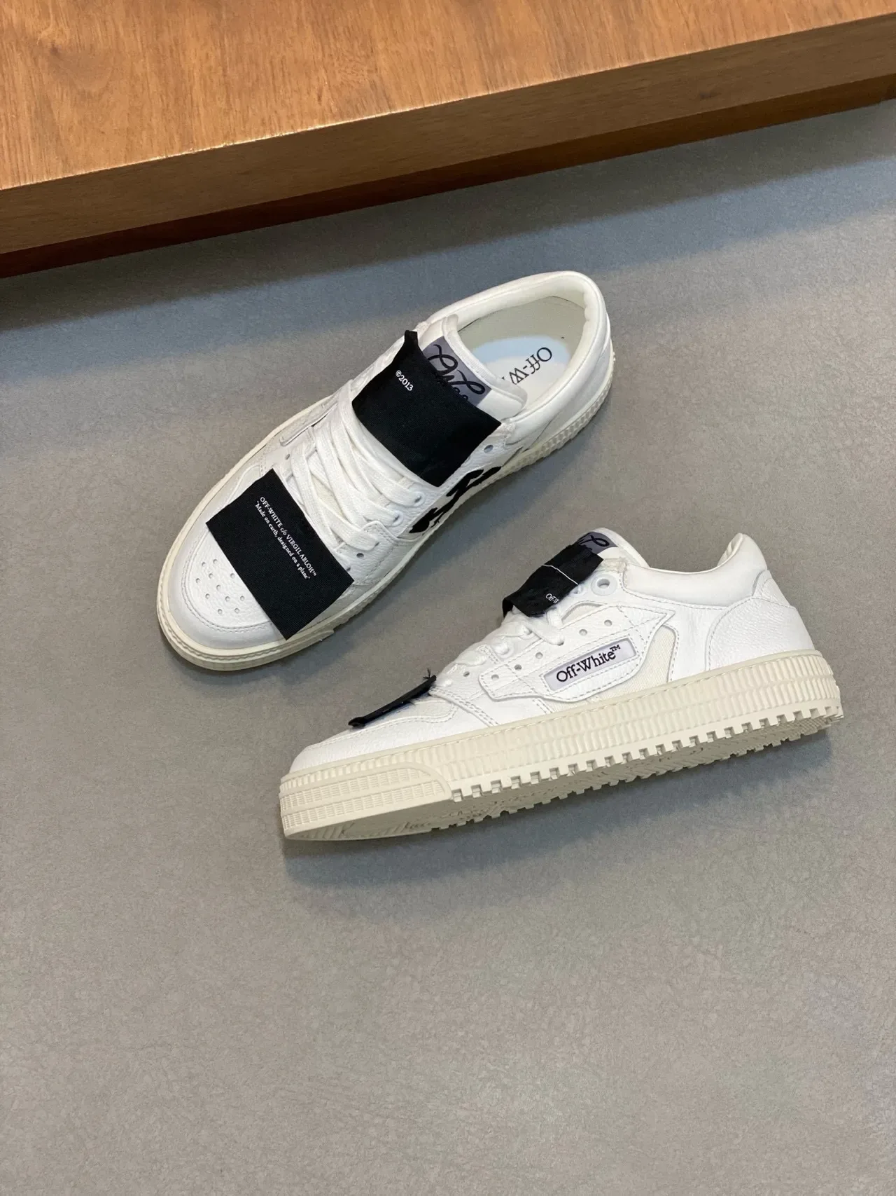 Off-White The Ten Tênis Lifestyle Preto Detalhe de Cinto Industrial Couro Perfurado Superior 6