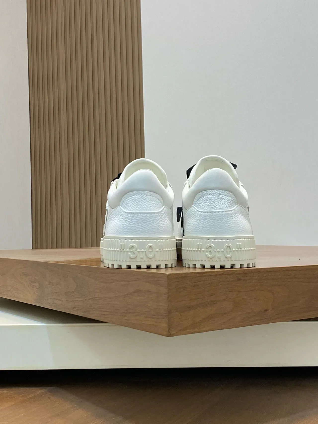Off-White The Ten Tênis Lifestyle Preto Detalhe de Cinto Industrial Couro Perfurado Superior 8