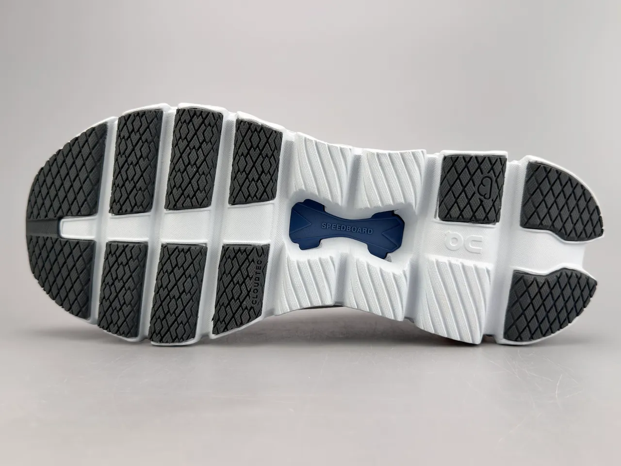 On Beige Blue Engineered Knit Upper Segmented CloudTec Midsole Running Shoes 8