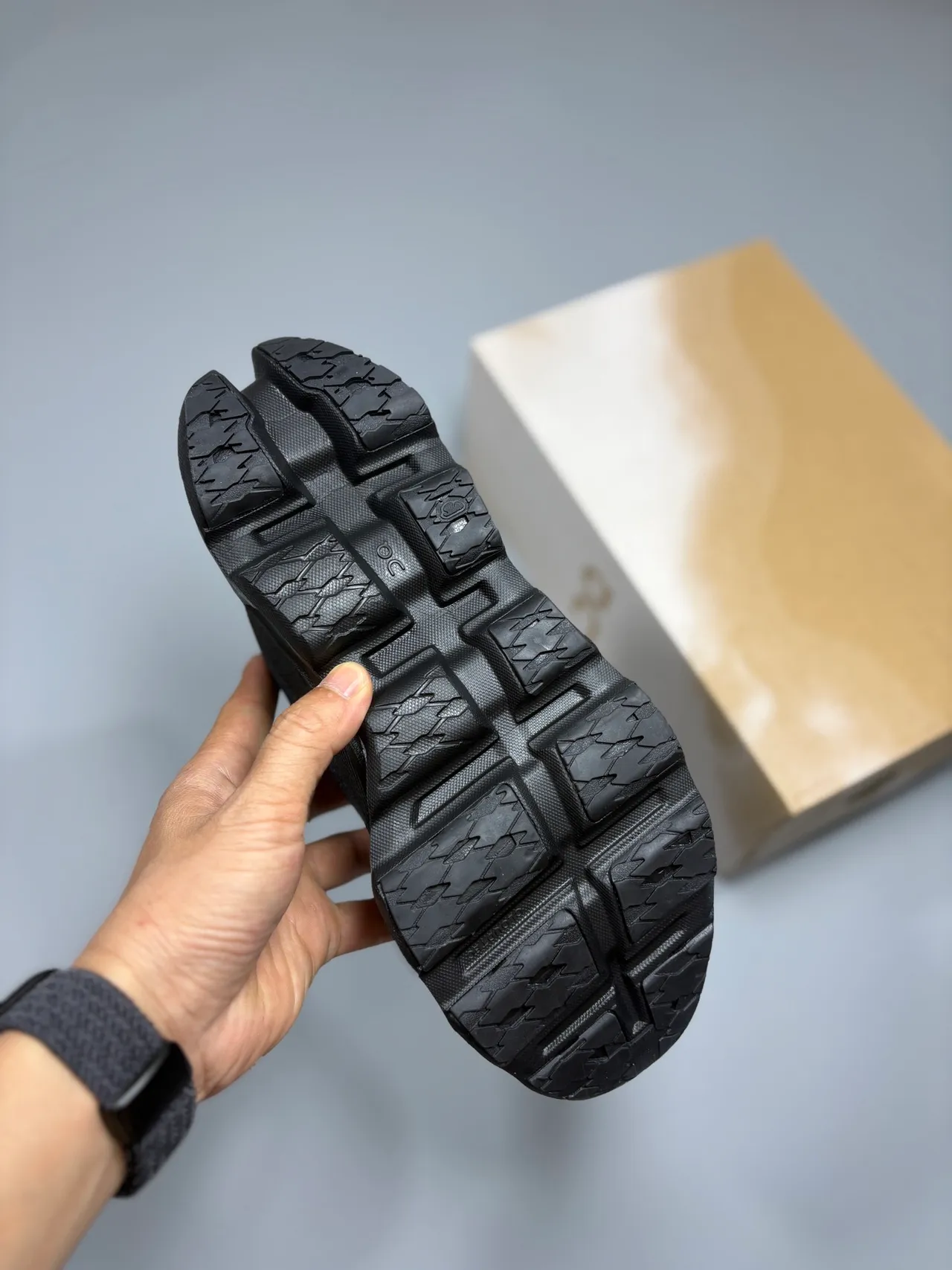 On Black Gray Hollow-Pod Midsole Engineered Knit Upper Running Shoes 5