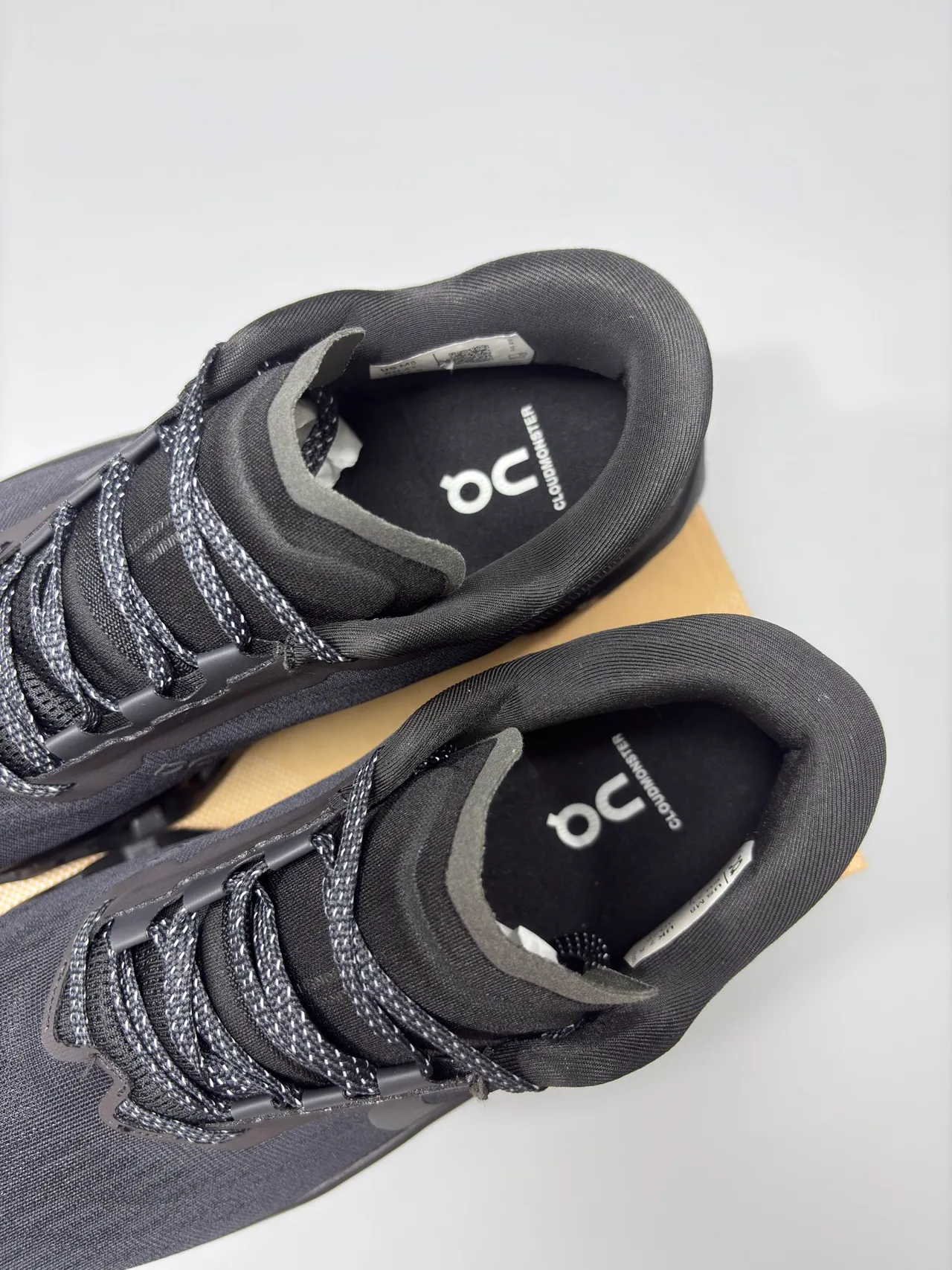 On Black Gray Hollow-Pod Midsole Engineered Knit Upper Running Shoes 8