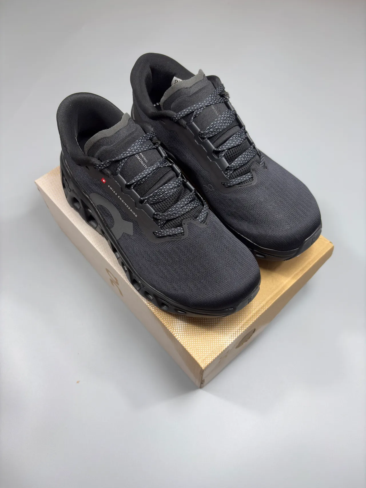 On Black Gray Hollow-Pod Midsole Engineered Knit Upper Running Shoes 9