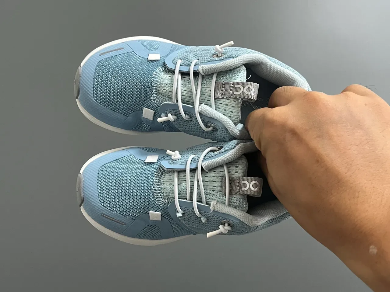 On Blue White Low-Top Mesh Upper Lifestyle Sneakers 11