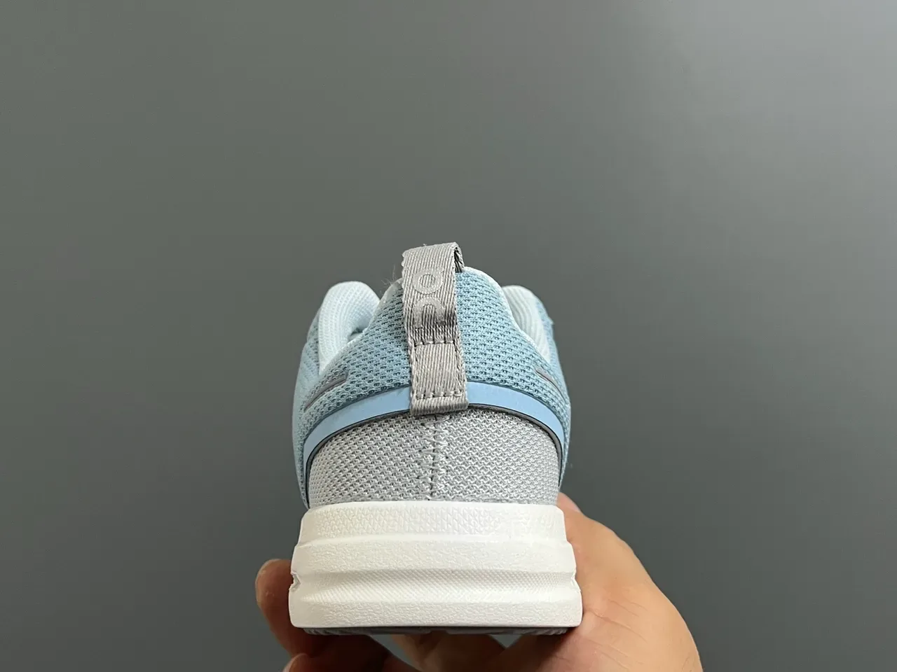 On Blue White Low-Top Mesh Upper Lifestyle Sneakers 16