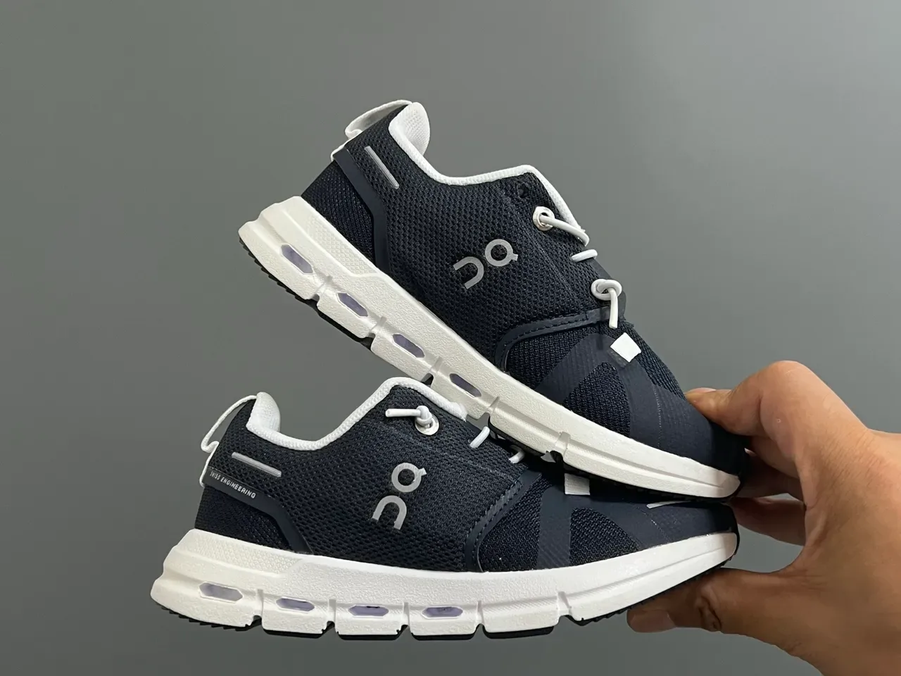 On Blue White Low-Top Mesh Upper Lifestyle Sneakers 21