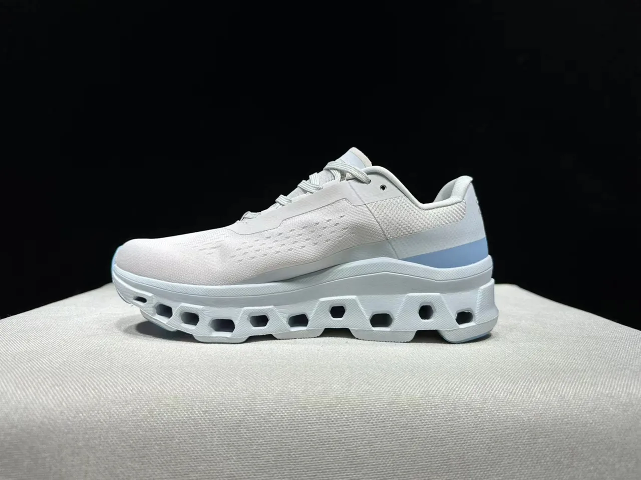 On Cloudmonster Tênis de corrida Cinza claro e Azul pálido 9