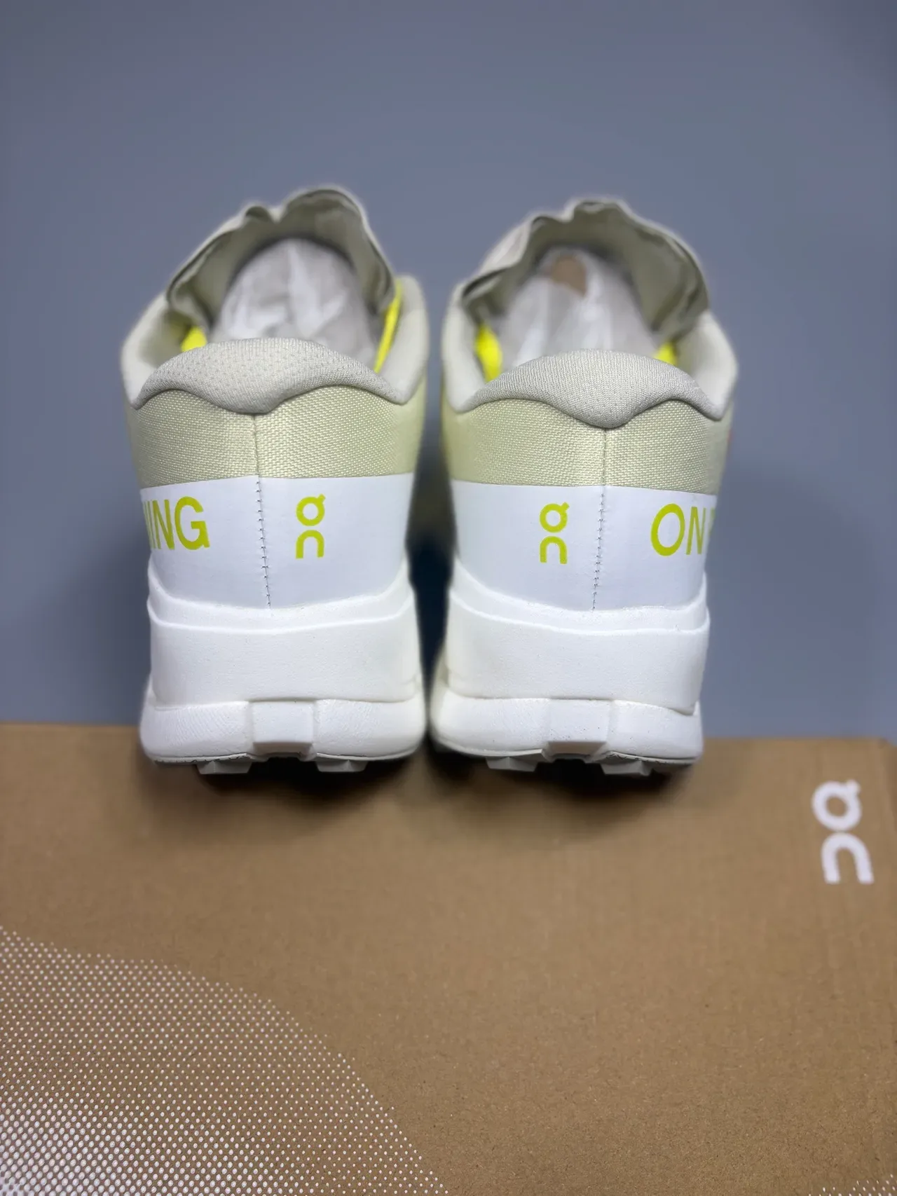 On Cloudmonster Tênis Lifestyle Amarelo Pálido e Branco 5