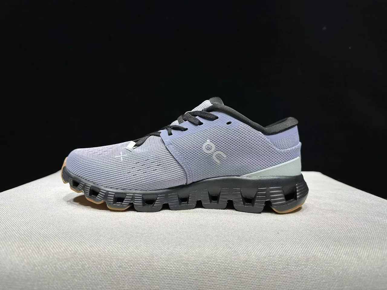 On Gray Black Engineered Knit Upper Segmented Rubber Sole Lifestyle Sneakers 4