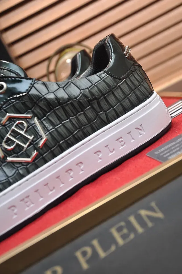 Philipp Plein Preto Branco Couro com Embossado de Crocodilo Placa Monograma Metálico Sneakers Lifestyle 2
