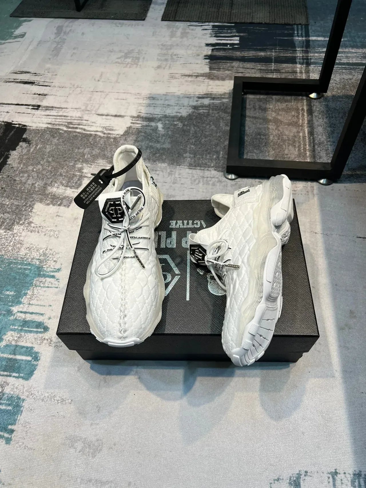 Philipp Plein Tênis Chunky Brancos Prateados com Upper de Tricô Quiltado Oversized Sola Esculpida 4