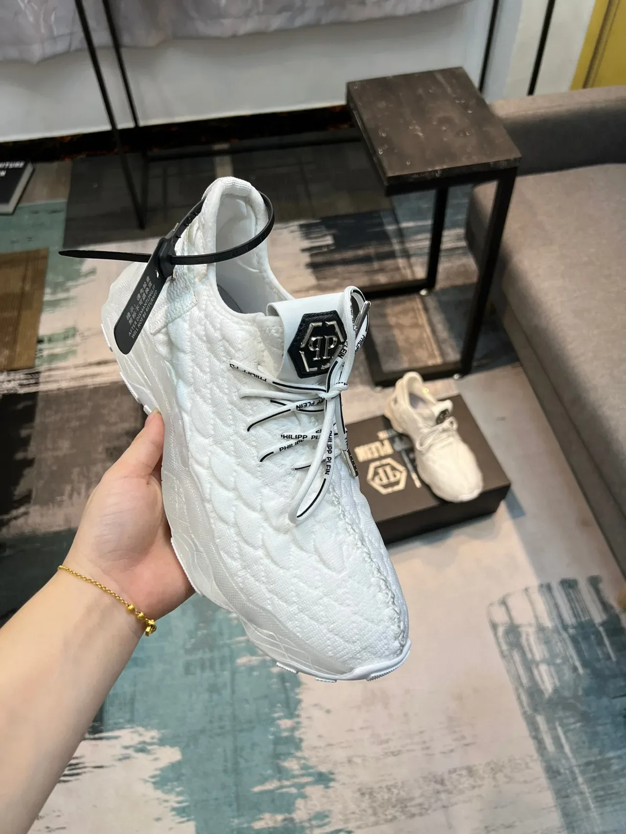 Philipp Plein Tênis Chunky Brancos Prateados com Upper de Tricô Quiltado Oversized Sola Esculpida 5