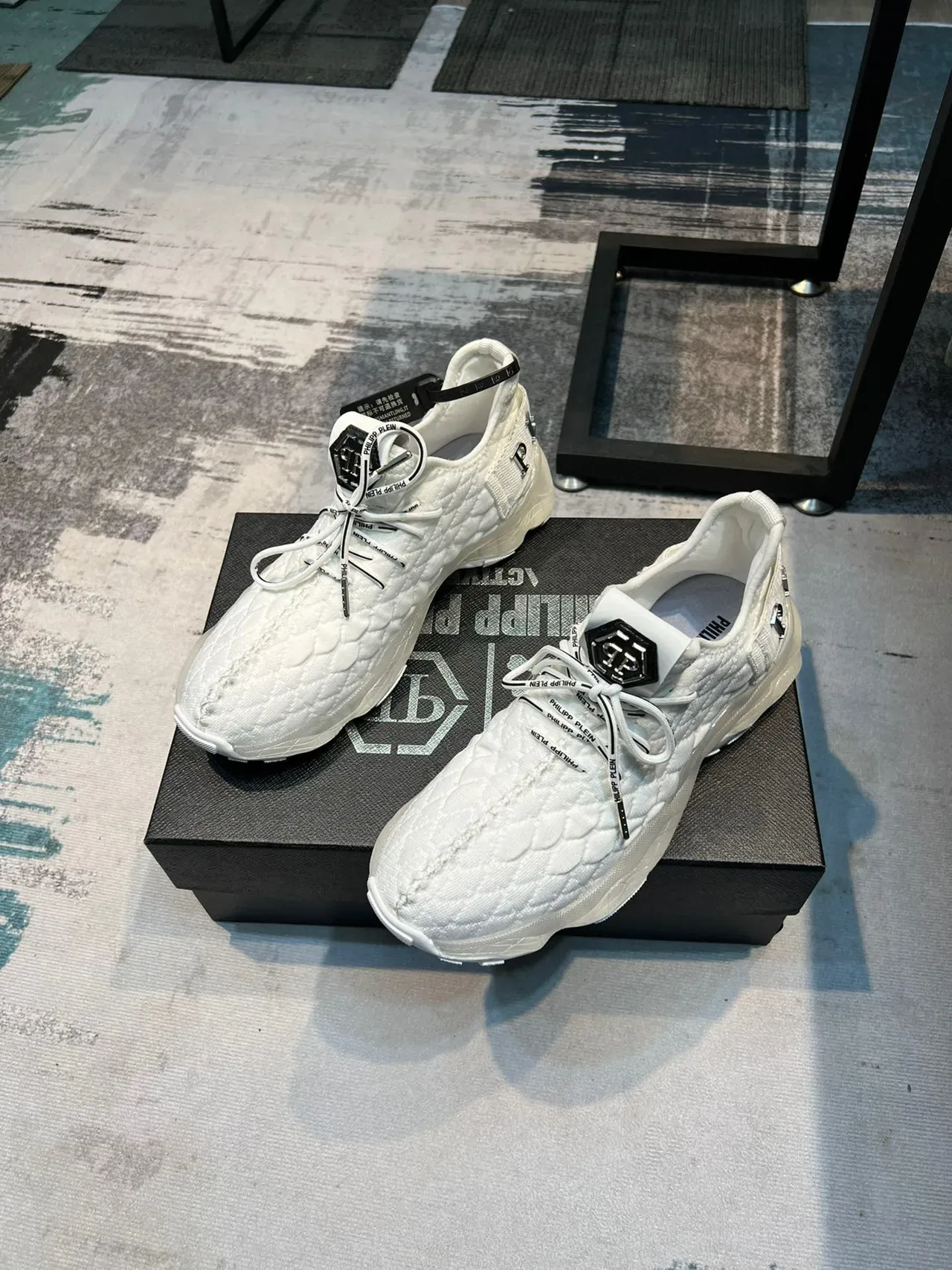 Philipp Plein Tênis Chunky Brancos Prateados com Upper de Tricô Quiltado Oversized Sola Esculpida 6