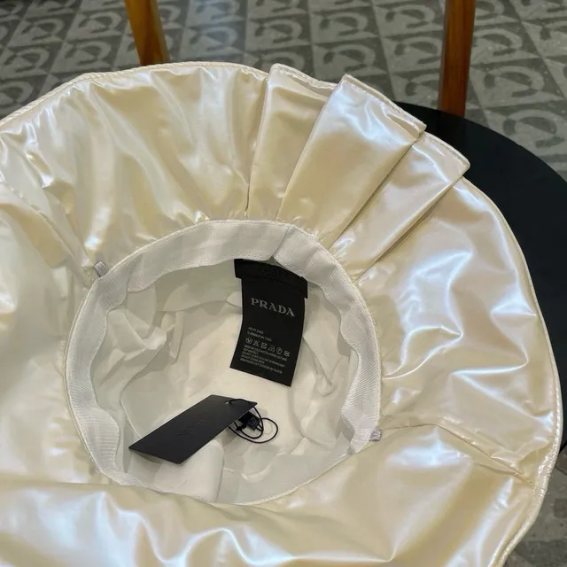 Prada Beige Black Structured Wide Brim Textured Off-White Fabric Bucket Hat 9