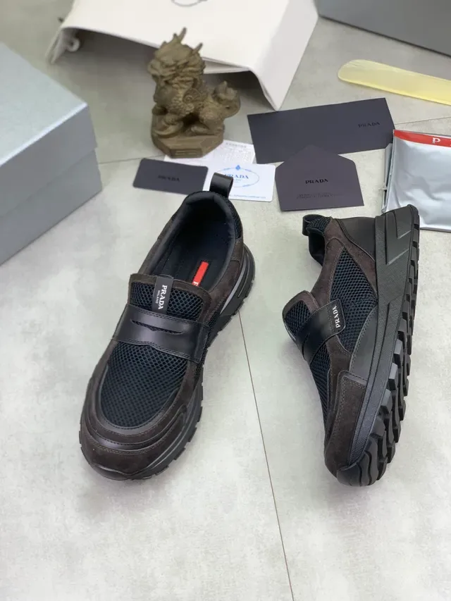 Prada Zapatillas Lifestyle Negro Marrón Ante y Malla Superior Cierre Correa Logo 6