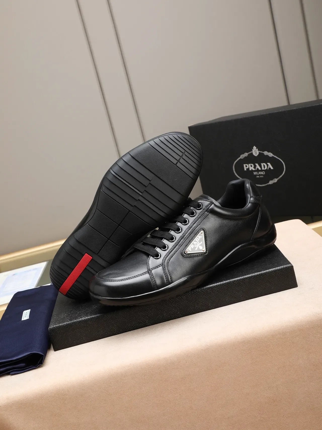 Prada Black Leather Lace-Up Casual Shoe 4