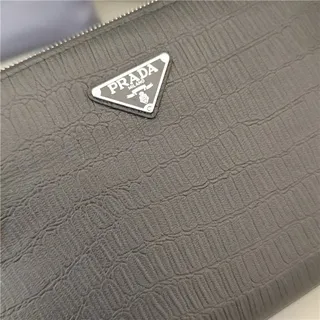 Prada Noir Argent Cuir Embossé Crocodile Fermeture Éclair Supérieure Poignet 4
