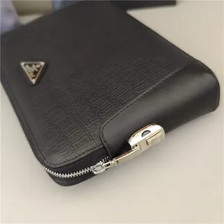 Prada Noir Argent Cuir Embossé Crocodile Fermeture Éclair Supérieure Poignet 7