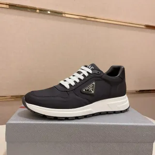 Sneakers Lifestyle Prada Cloudbust Noir et Blanc