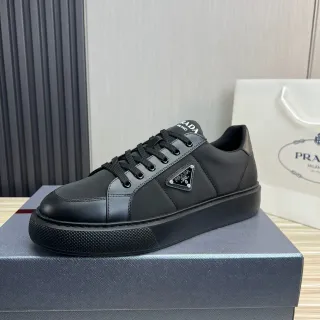 Prada Cloudbust কালো লো-টপ মিশ্রিত ম্যাটেরিয়াল লাইফস্টাইল স্নিকার