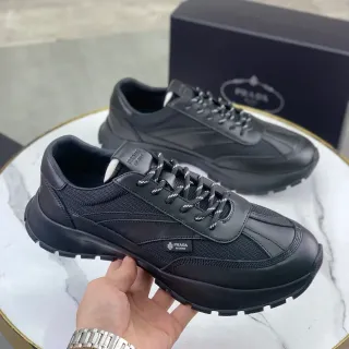 برادا كلاودباست أسود منخفض القمة منصة سميكة حذاء رياضي Chunky Sneakers
