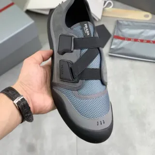 Prada Cloudbust Sans lacets Gris et Noir Sneakers Lifestyle