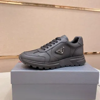 Prada Cloudbust एकরঙা কালো চামড়া লাইফস্টাইল স্নিকার্স