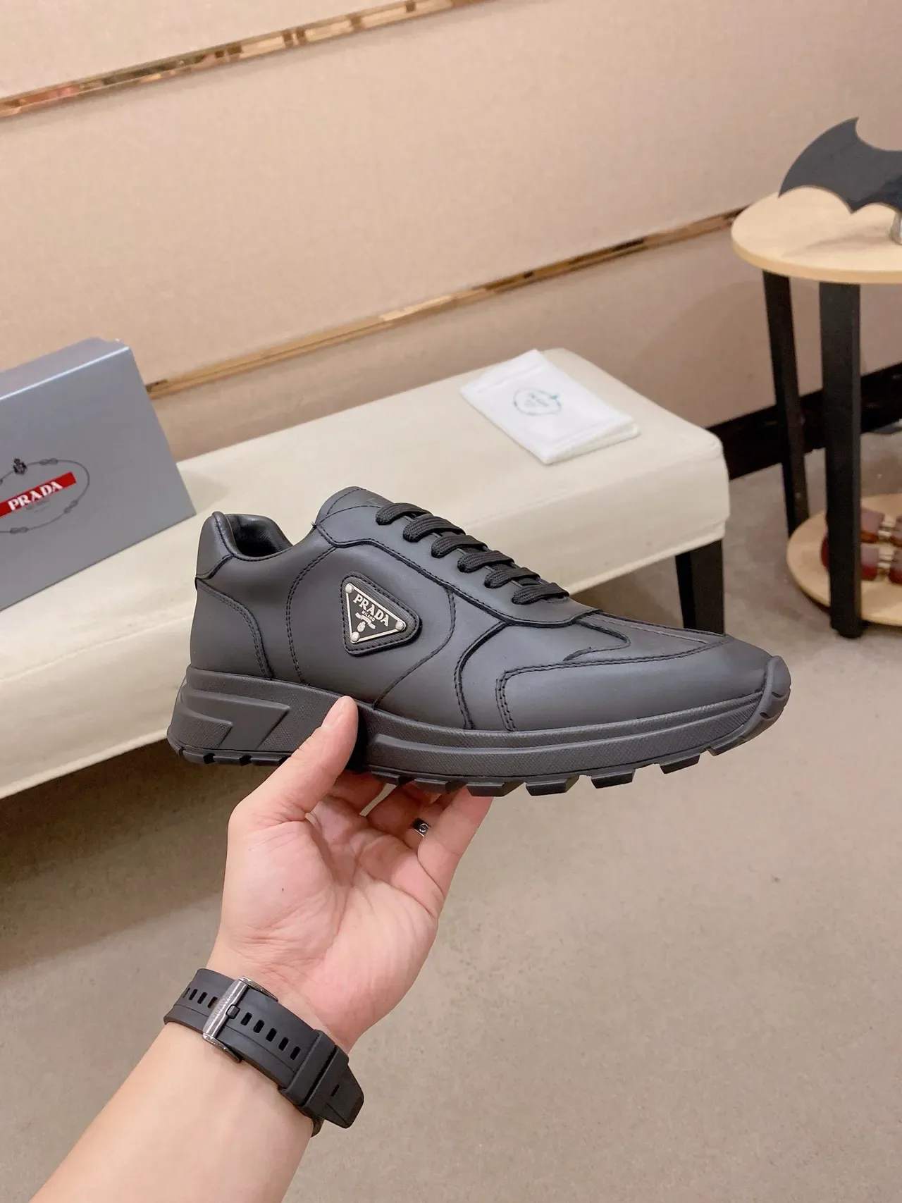 Prada Cloudbust एकরঙা কালো চামড়া লাইফস্টাইল স্নিকার্স 5