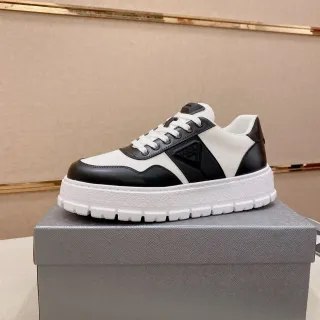 Prada Cloudbust حذاء رياضي جلد ونسيج ثنائي اللون كبير