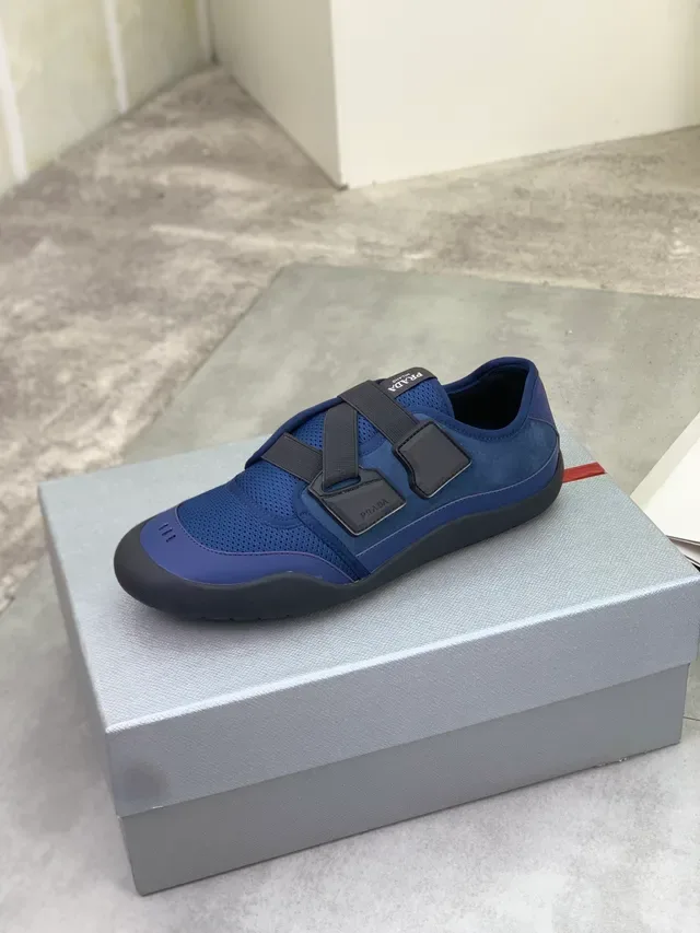Prada Sneakers Lifestyle Navy Black Sans Lacets Upper Mesh-Suede Hybrid 5