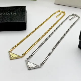 Prada 三角项链 金色和银色调 水晶吊坠项链