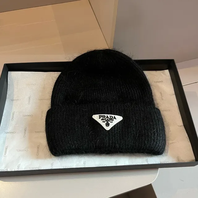 Prada Triangular Logo Patch Black Ribbed Knit Beanie 7