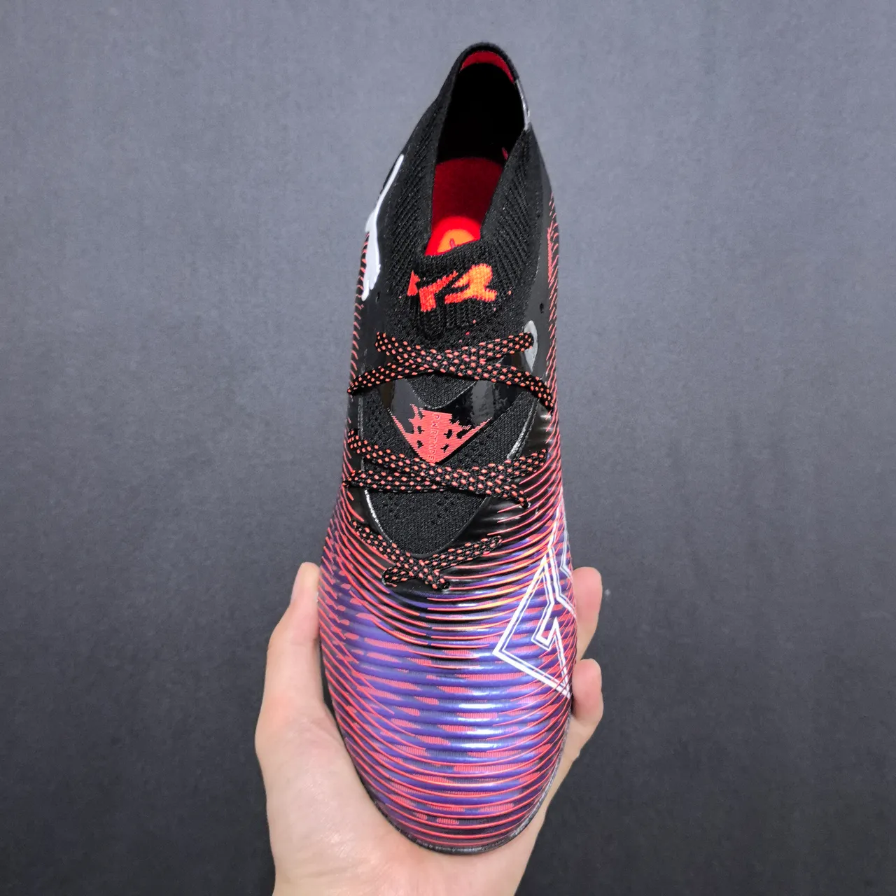 Puma Future Z Negro Naranja Ajuste Calcetín Cuello de Punto Ribeteado Iridiscente Antepié Césped Firme Zapatos de Fútbol 2