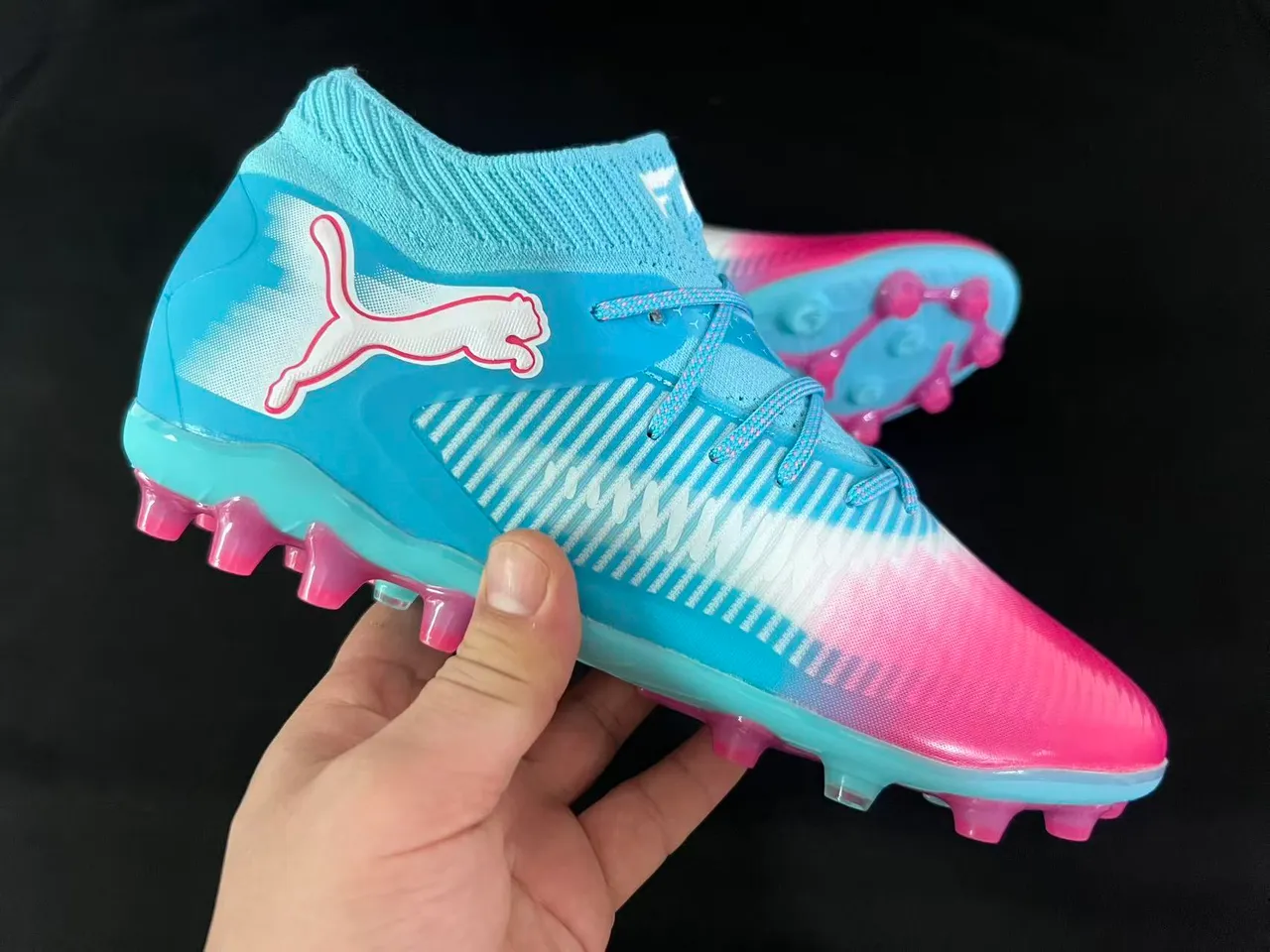 Puma Future Z Chaussures Football Bleu Rose Colier Chaussette Tricotée Upper Gradient Terrain Ferme 6